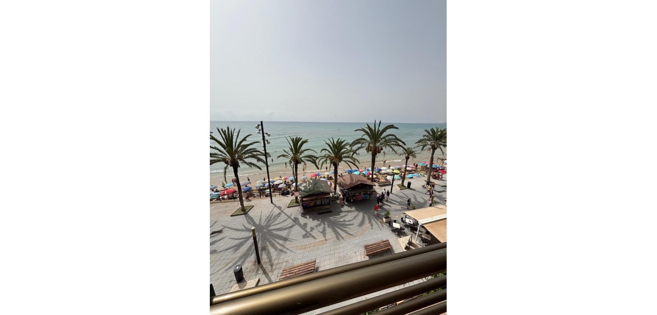 Sale - Apartment / flat -
Torrevieja - Playa del cura