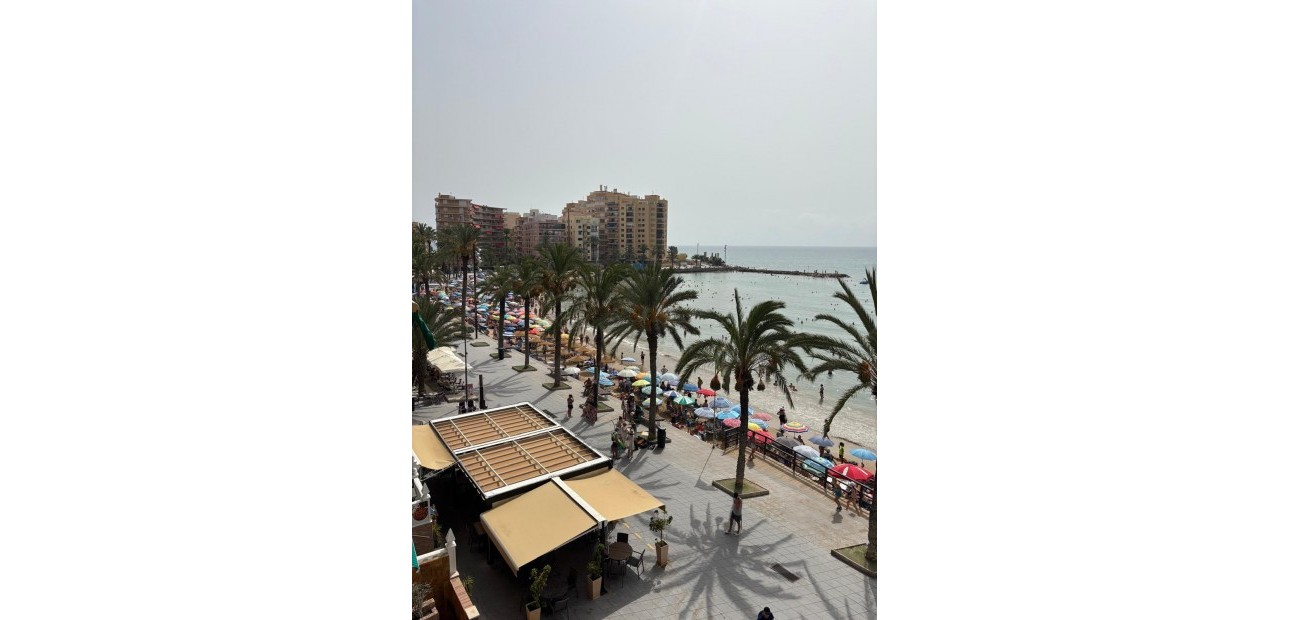 Sale - Apartment / flat -
Torrevieja - Playa del cura