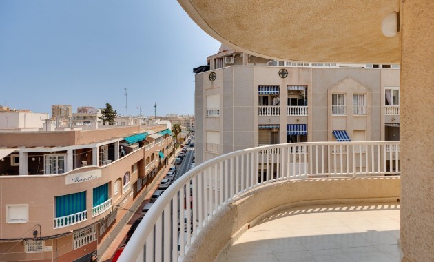 Herverkoop - Appartement / flat -
Torrevieja - Estacion de autobuses