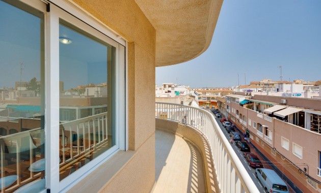 Herverkoop - Appartement / flat -
Torrevieja - Estacion de autobuses