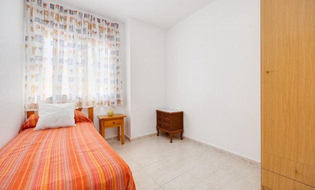 Herverkoop - Appartement / flat -
Torrevieja - Estacion de autobuses