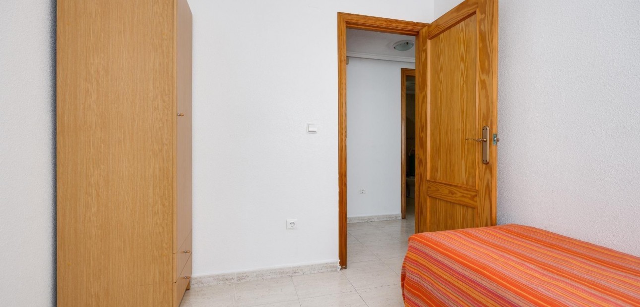 Herverkoop - Appartement / flat -
Torrevieja - Estacion de autobuses