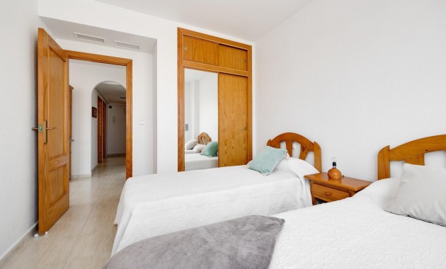 Herverkoop - Appartement / flat -
Torrevieja - Estacion de autobuses