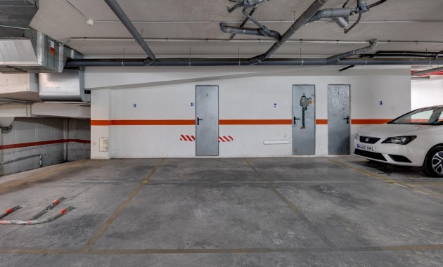 Herverkoop - Appartement / flat -
Torrevieja - Estacion de autobuses