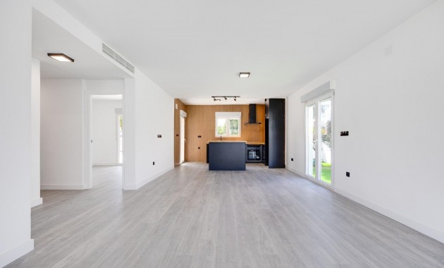 Sale - Villa -
Torrevieja - El limonar