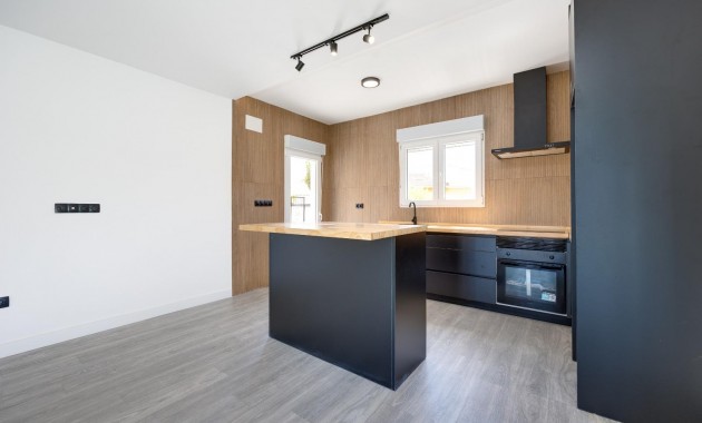 Sale - Villa -
Torrevieja - El limonar