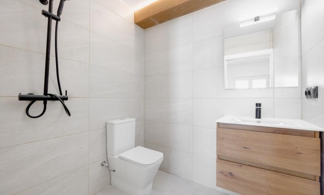 Sale - Villa -
Torrevieja - El limonar