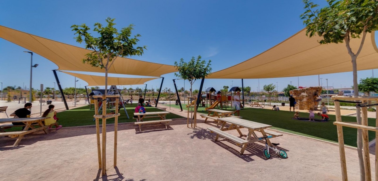 Sale - Villa -
Torrevieja - El limonar