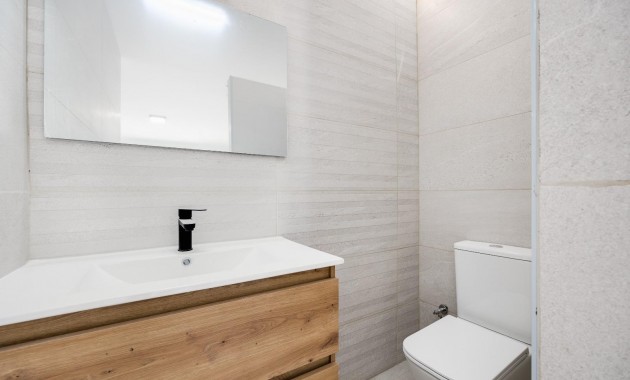 Sale - Villa -
Torrevieja - El limonar