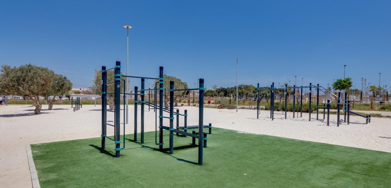 Sale - Villa -
Torrevieja - El limonar