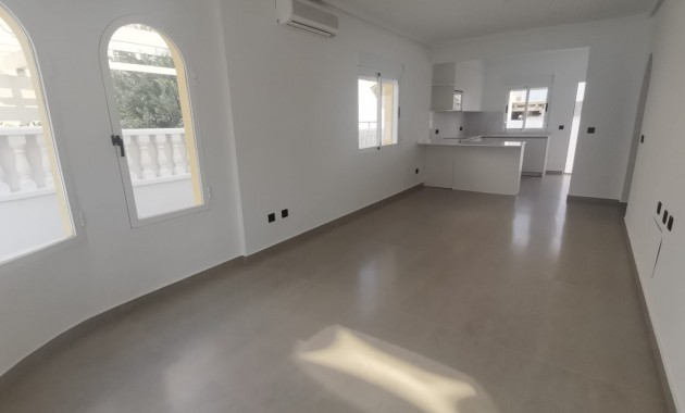 Venta - Villa -
Orihuela