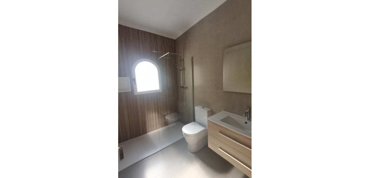 Venta - Villa -
Orihuela