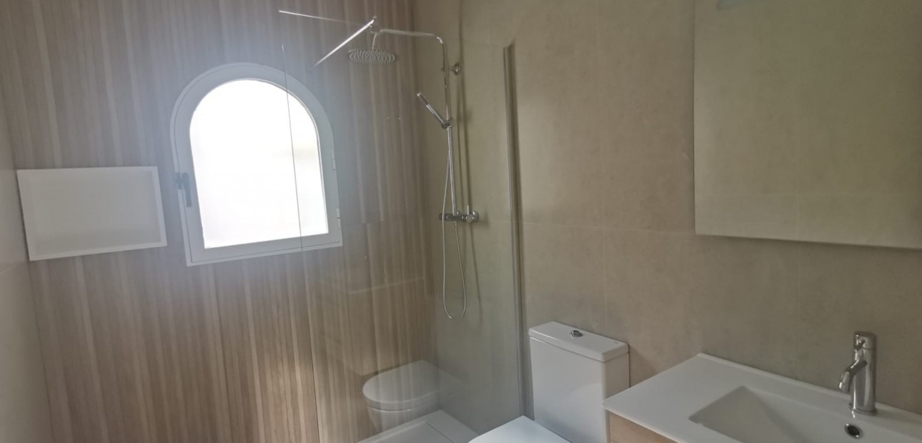 Venta - Villa -
Orihuela