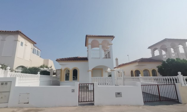 Venta - Villa -
Orihuela