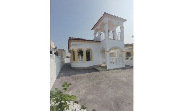 Venta - Villa -
Orihuela