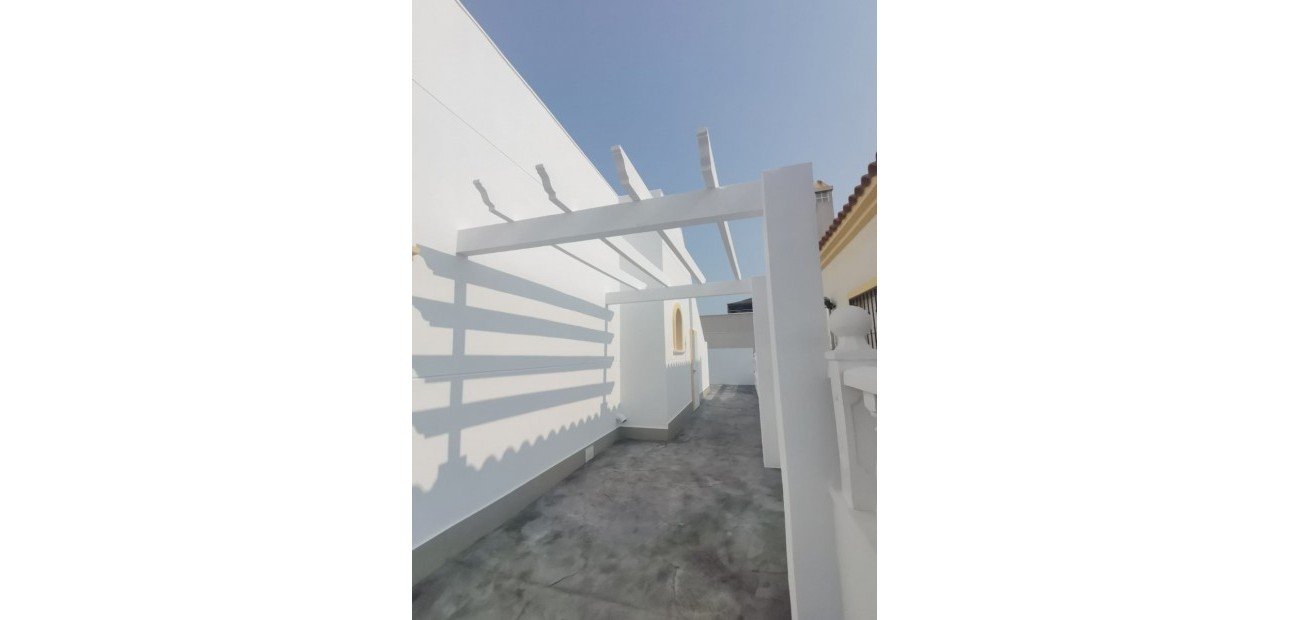 Venta - Villa -
Orihuela