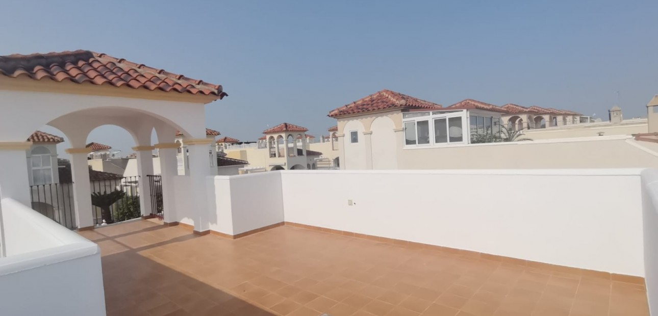 Venta - Villa -
Orihuela