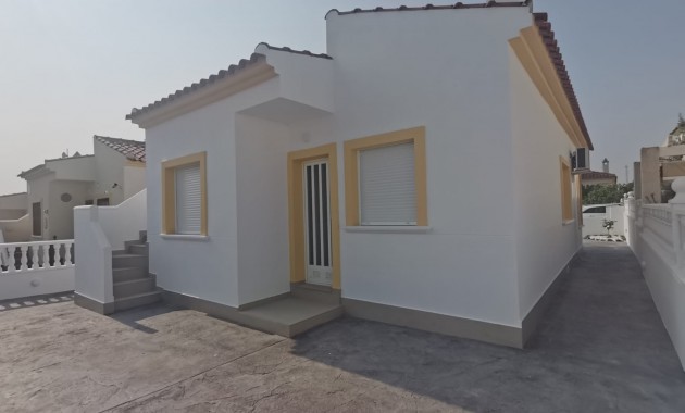 Venta - Villa -
Orihuela