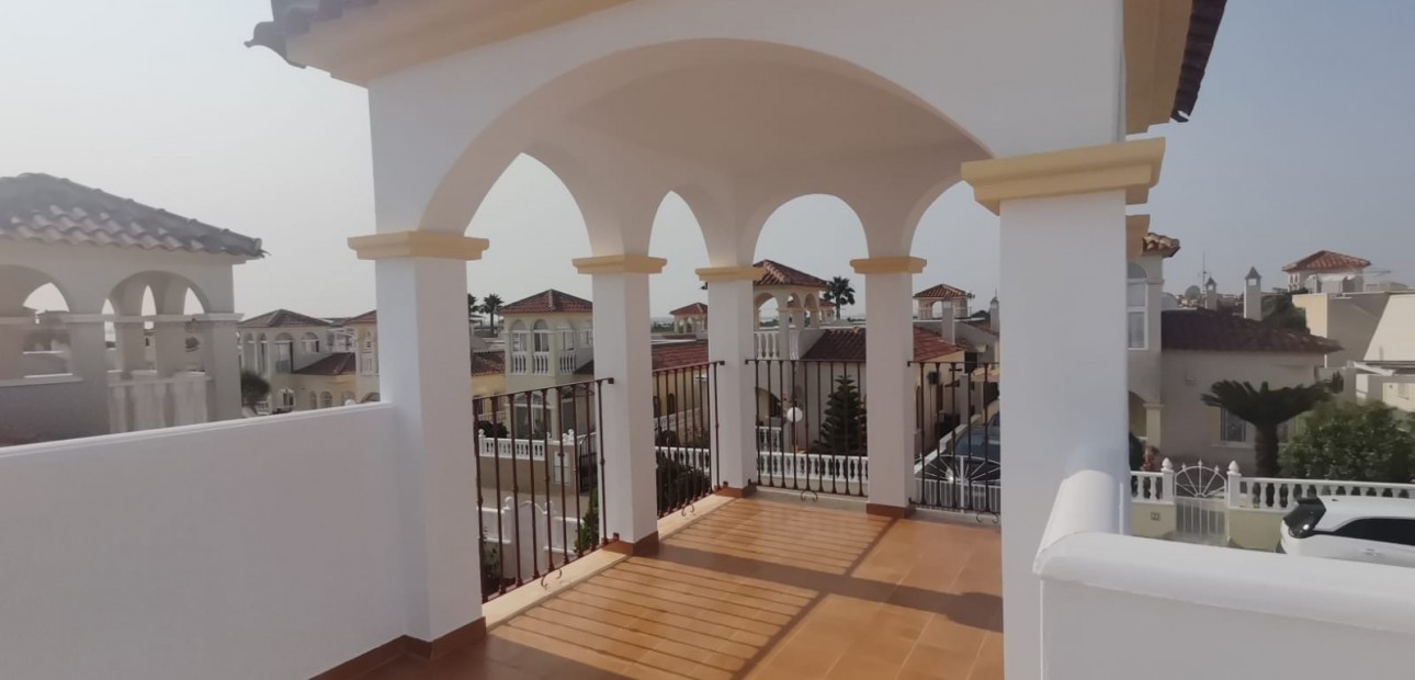 Venta - Villa -
Orihuela