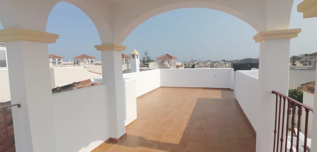Venta - Villa -
Orihuela