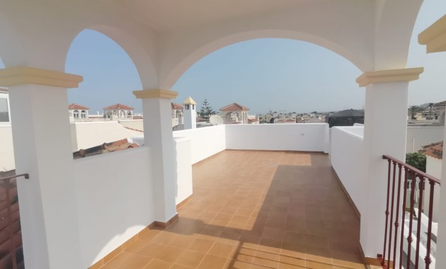 Venta - Villa -
Orihuela