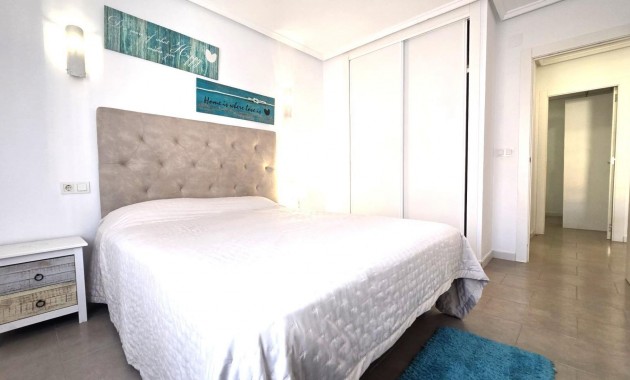 Herverkoop - Appartement / flat -
Torrevieja - Estacion de autobuses