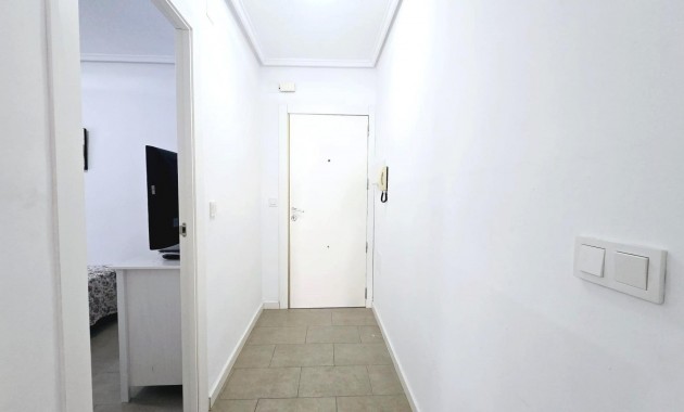 Herverkoop - Appartement / flat -
Torrevieja - Estacion de autobuses