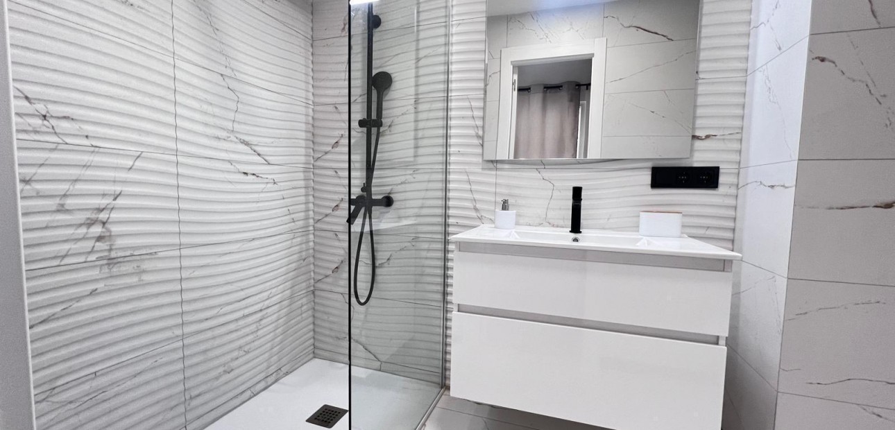 Herverkoop - Appartement / flat -
Torrevieja - torrevieja