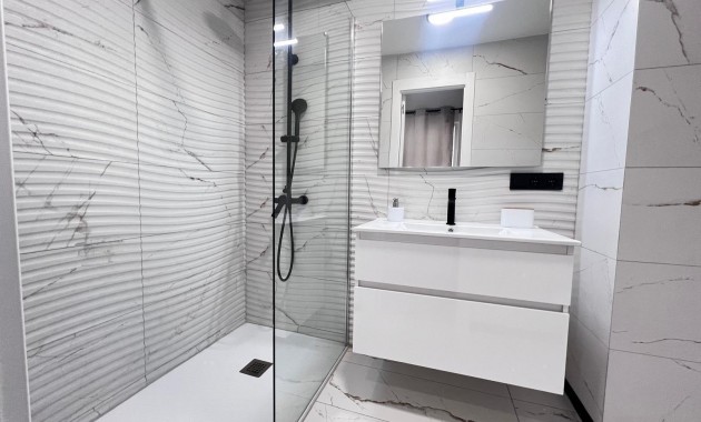 Herverkoop - Appartement / flat -
Torrevieja - torrevieja