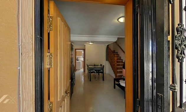 Sale - Terraced house -
Torrevieja - Estacion de autobuses