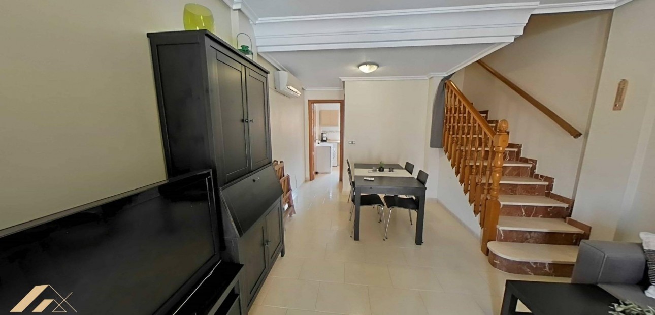 Sale - Terraced house -
Torrevieja - Estacion de autobuses