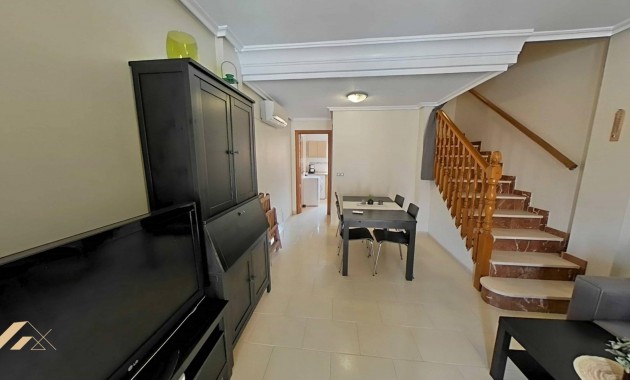 Sale - Terraced house -
Torrevieja - Estacion de autobuses