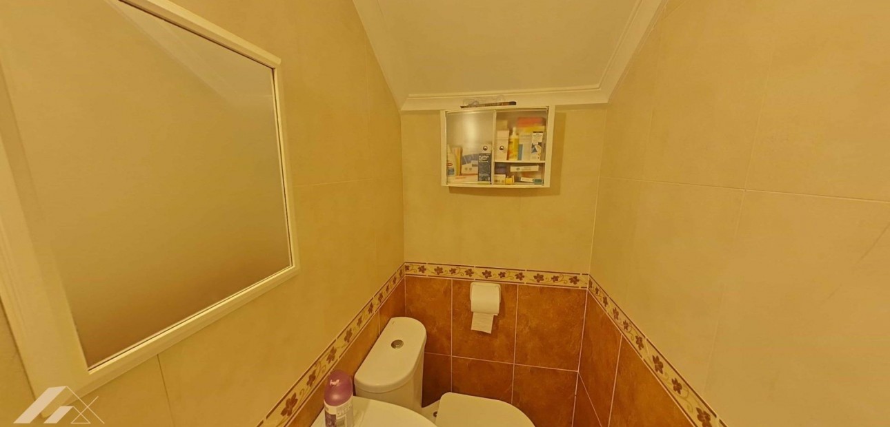 Sale - Terraced house -
Torrevieja - Estacion de autobuses