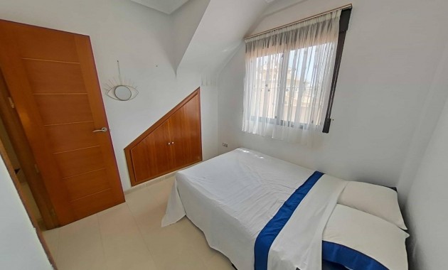 Sale - Terraced house -
Torrevieja - Estacion de autobuses