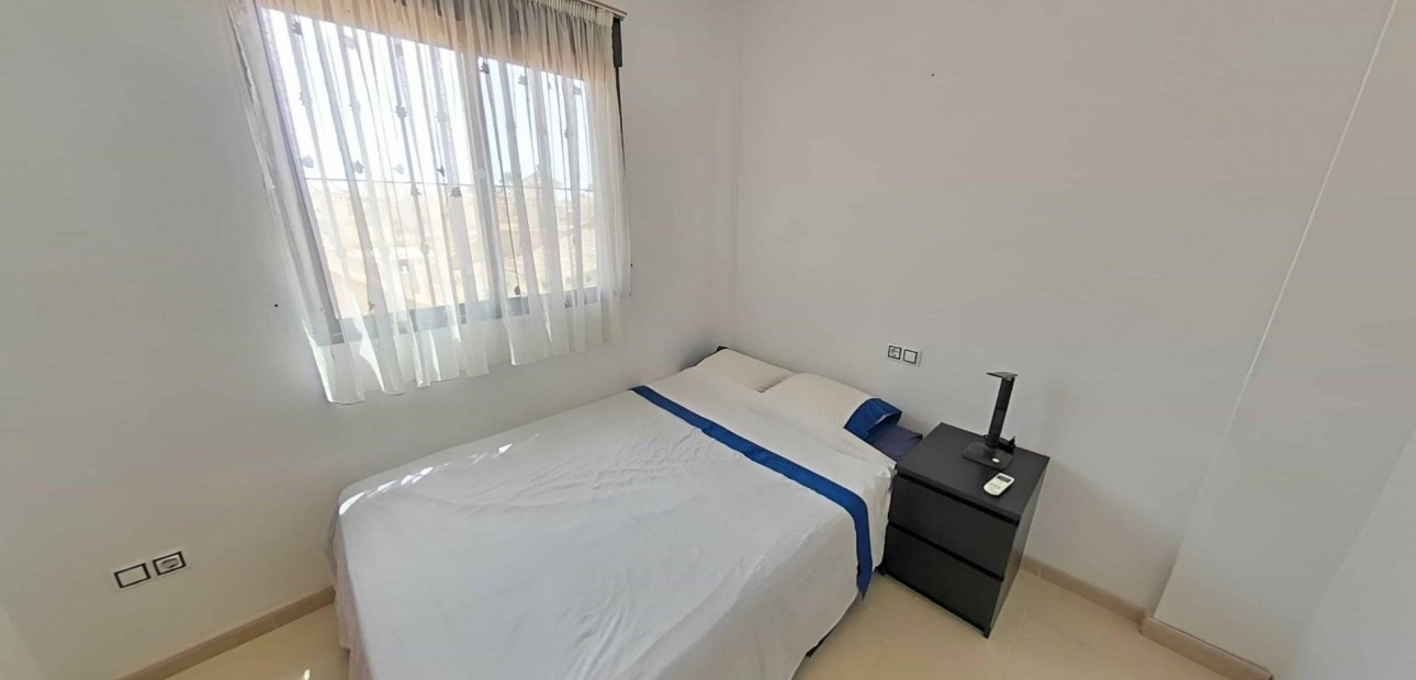 Sale - Terraced house -
Torrevieja - Estacion de autobuses
