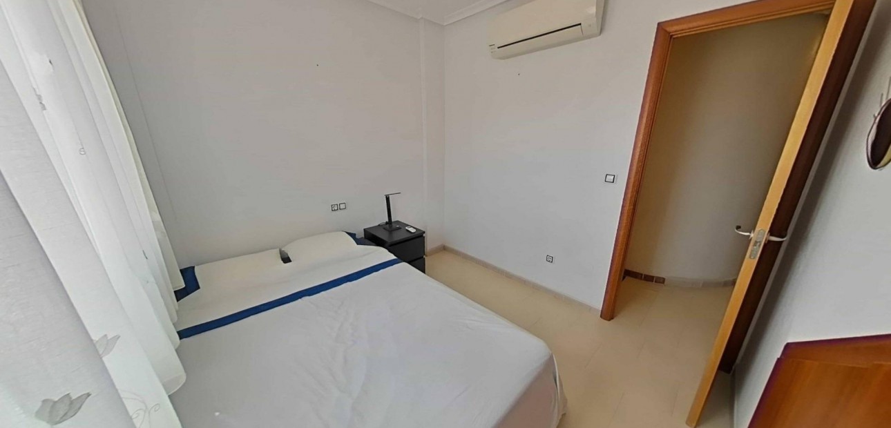 Sale - Terraced house -
Torrevieja - Estacion de autobuses