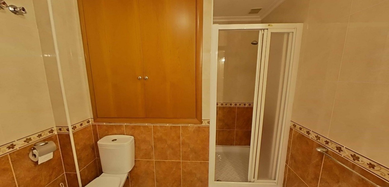 Sale - Terraced house -
Torrevieja - Estacion de autobuses