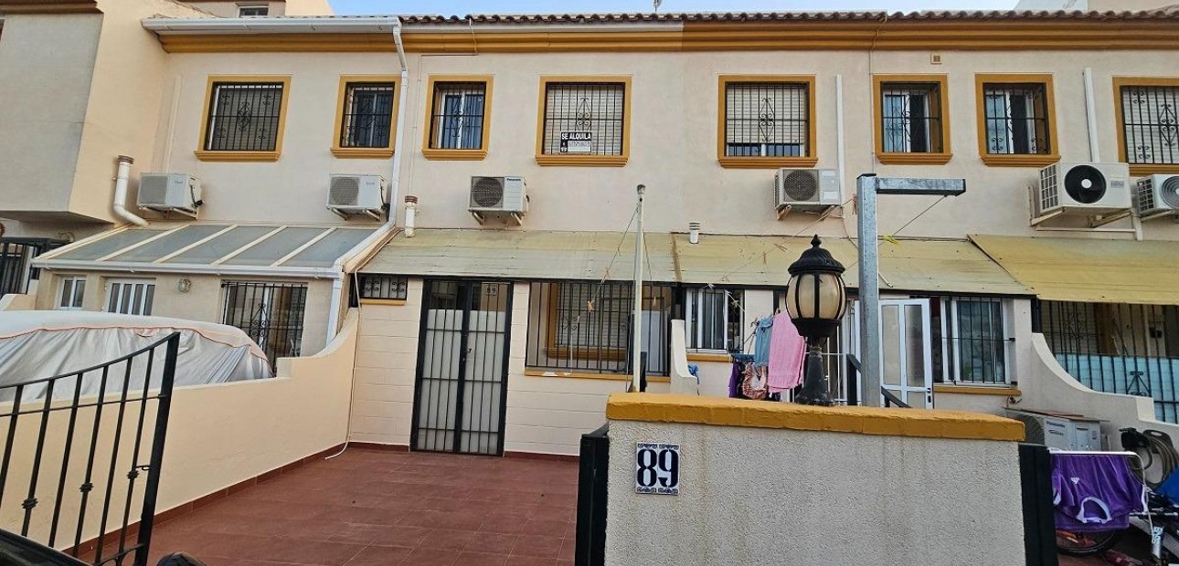 Venta - Bungalow -
Orihuela Costa - Cabo Roig