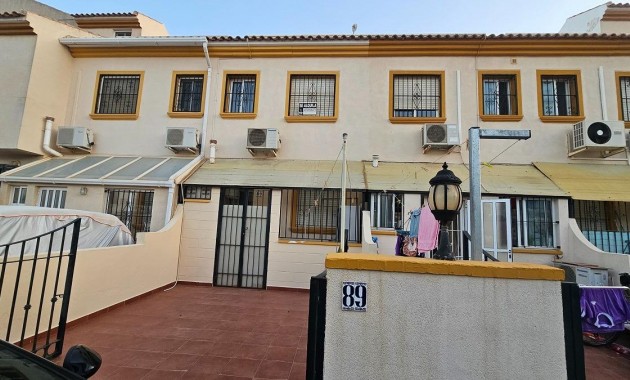 Venta - Bungalow -
Orihuela Costa - Cabo Roig