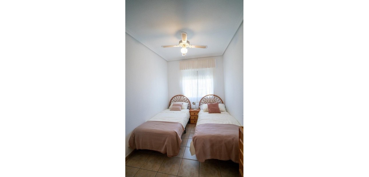 Venta - Bungalow -
Orihuela Costa - Cabo Roig