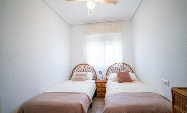 Venta - Bungalow -
Orihuela Costa - Cabo Roig