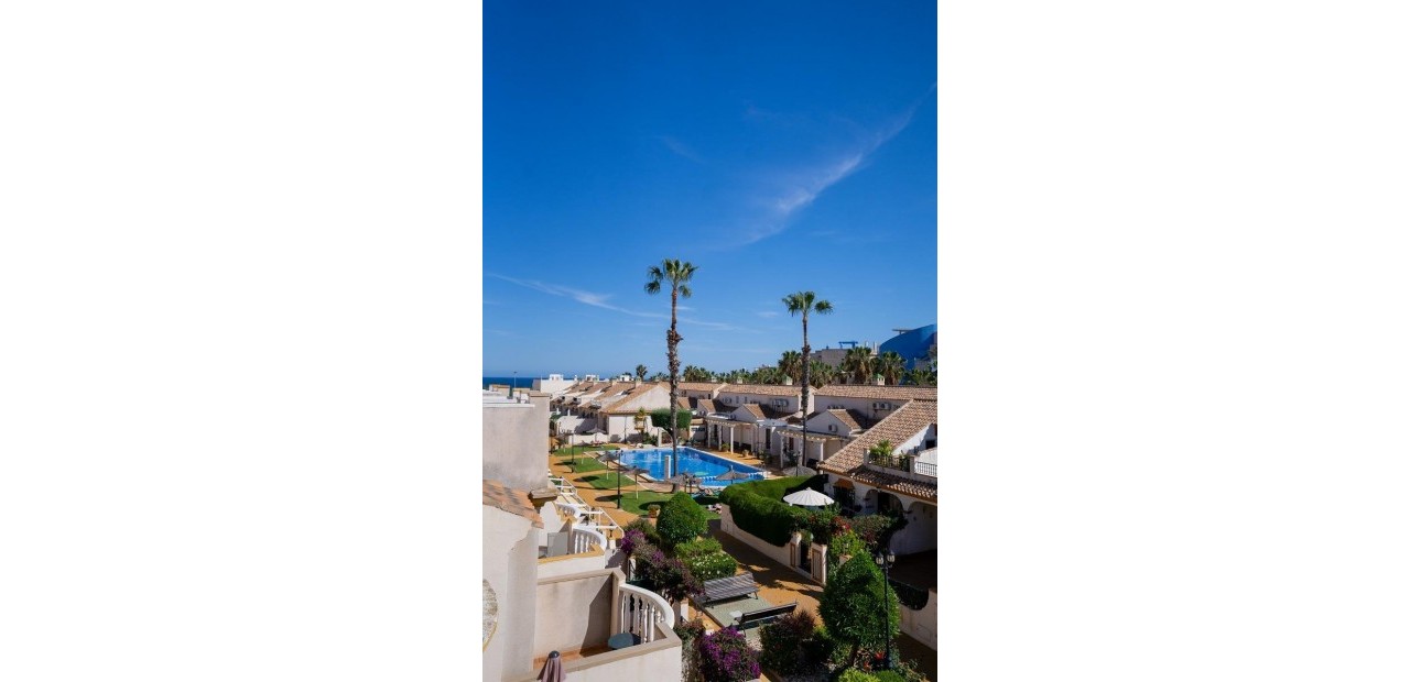 Venta - Bungalow -
Orihuela Costa - Cabo Roig