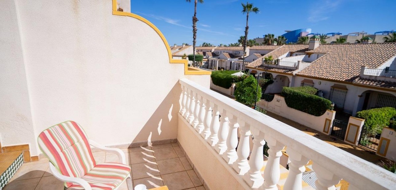 Venta - Bungalow -
Orihuela Costa - Cabo Roig