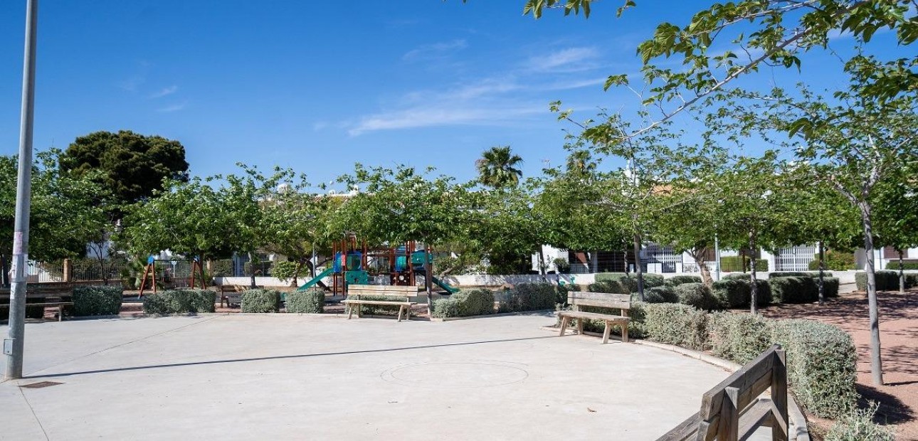 Venta - Bungalow -
Orihuela Costa - Cabo Roig