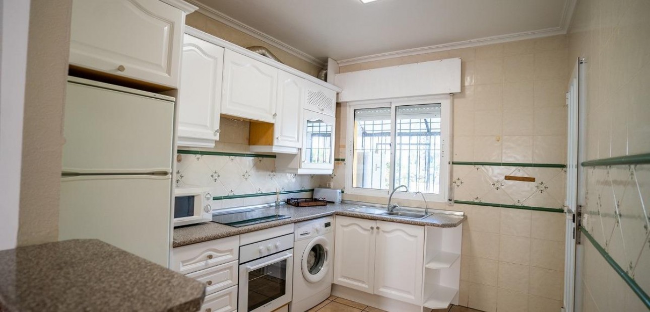 Venta - Bungalow -
Orihuela Costa - Cabo Roig