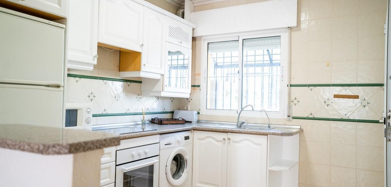 Venta - Bungalow -
Orihuela Costa - Cabo Roig