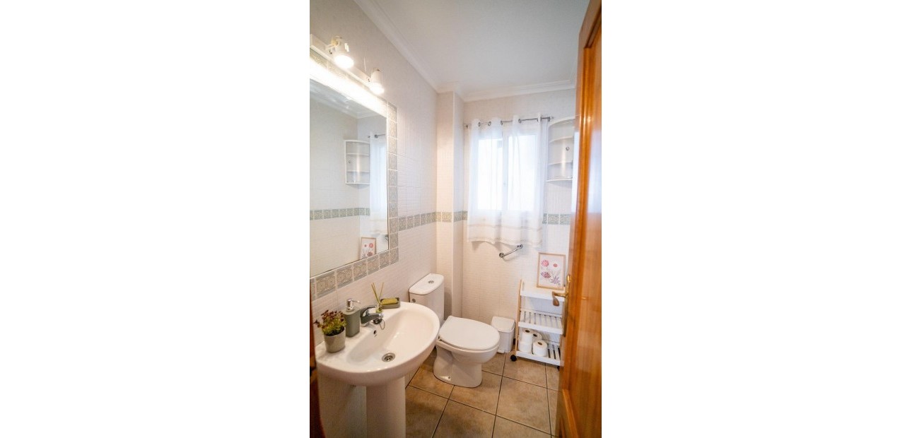 Venta - Bungalow -
Orihuela Costa - Cabo Roig