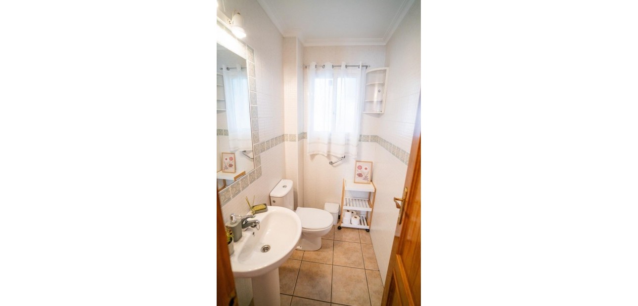 Venta - Bungalow -
Orihuela Costa - Cabo Roig