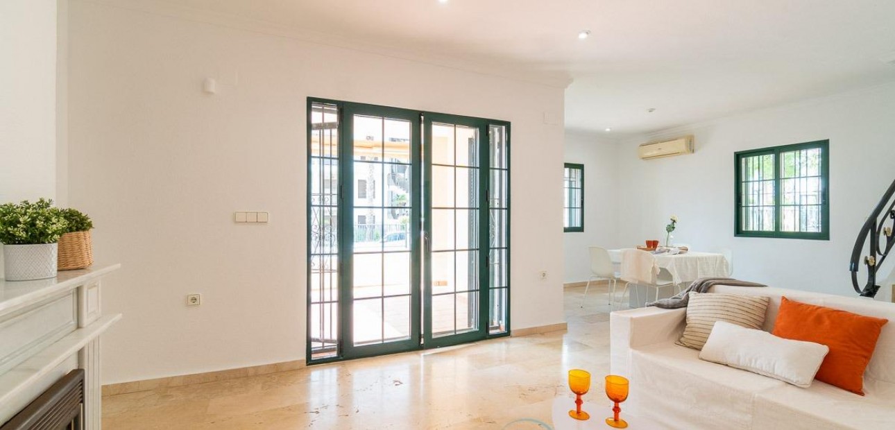 Herverkoop - Villa -
Orihuela Costa - Villamartín-Las Filipinas