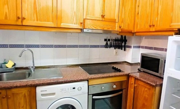 Herverkoop - Appartement / flat -
Torrevieja - Estacion de autobuses